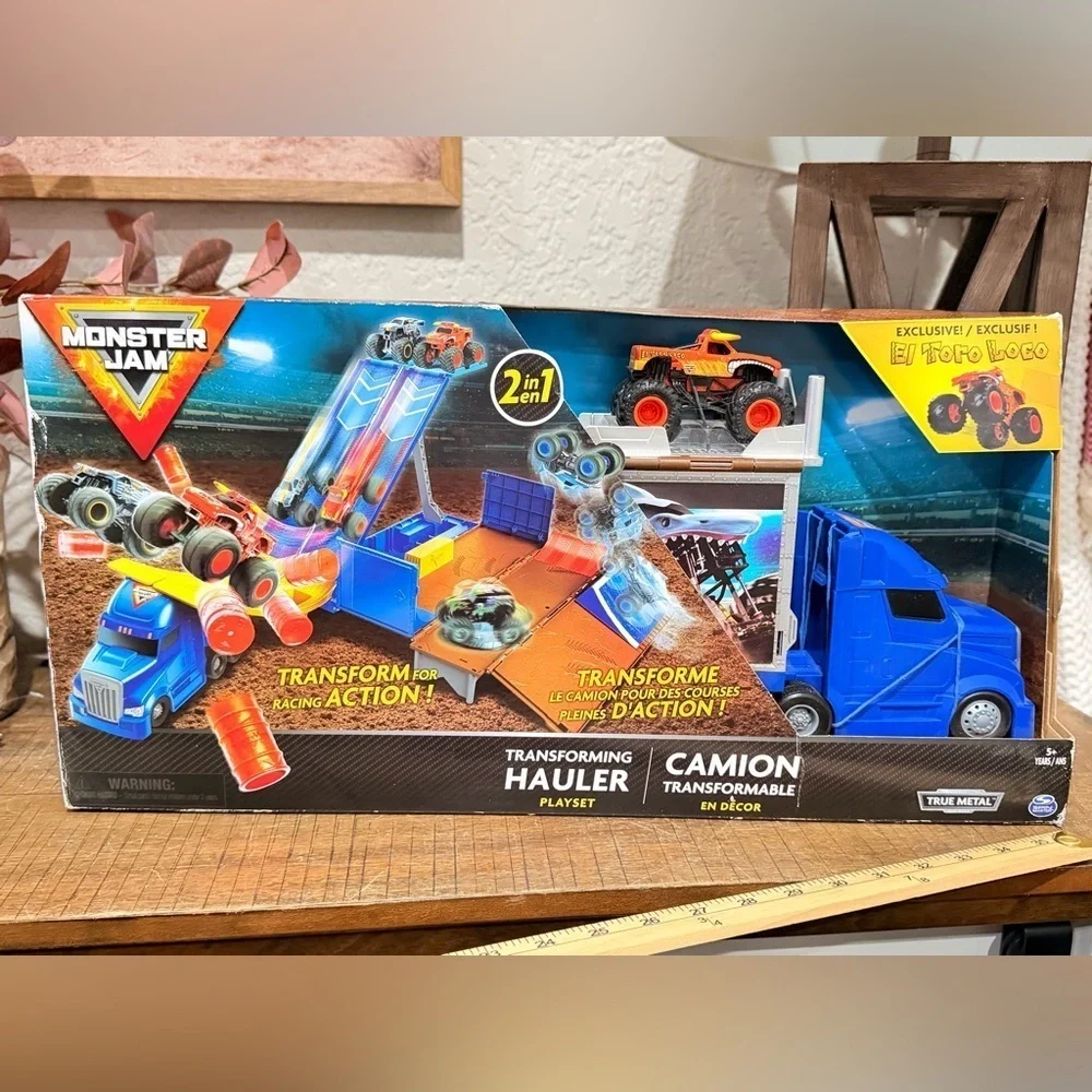Monster Jam TRANSFORMING Hauler Truck Play Set + Exclusive El Toro Loco 🌟NEW🌟